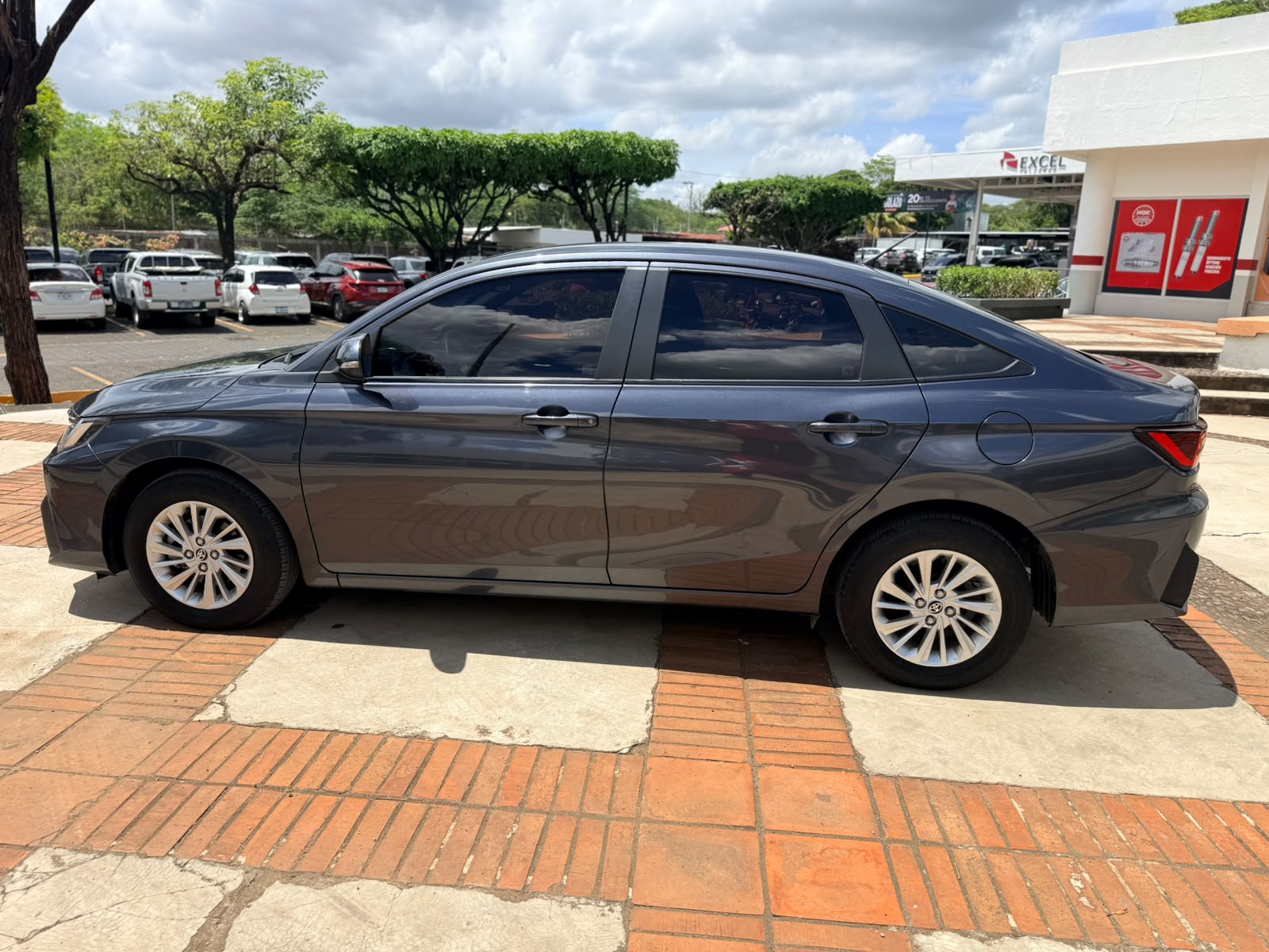 TOYOTA YARIS AUTOMATICO