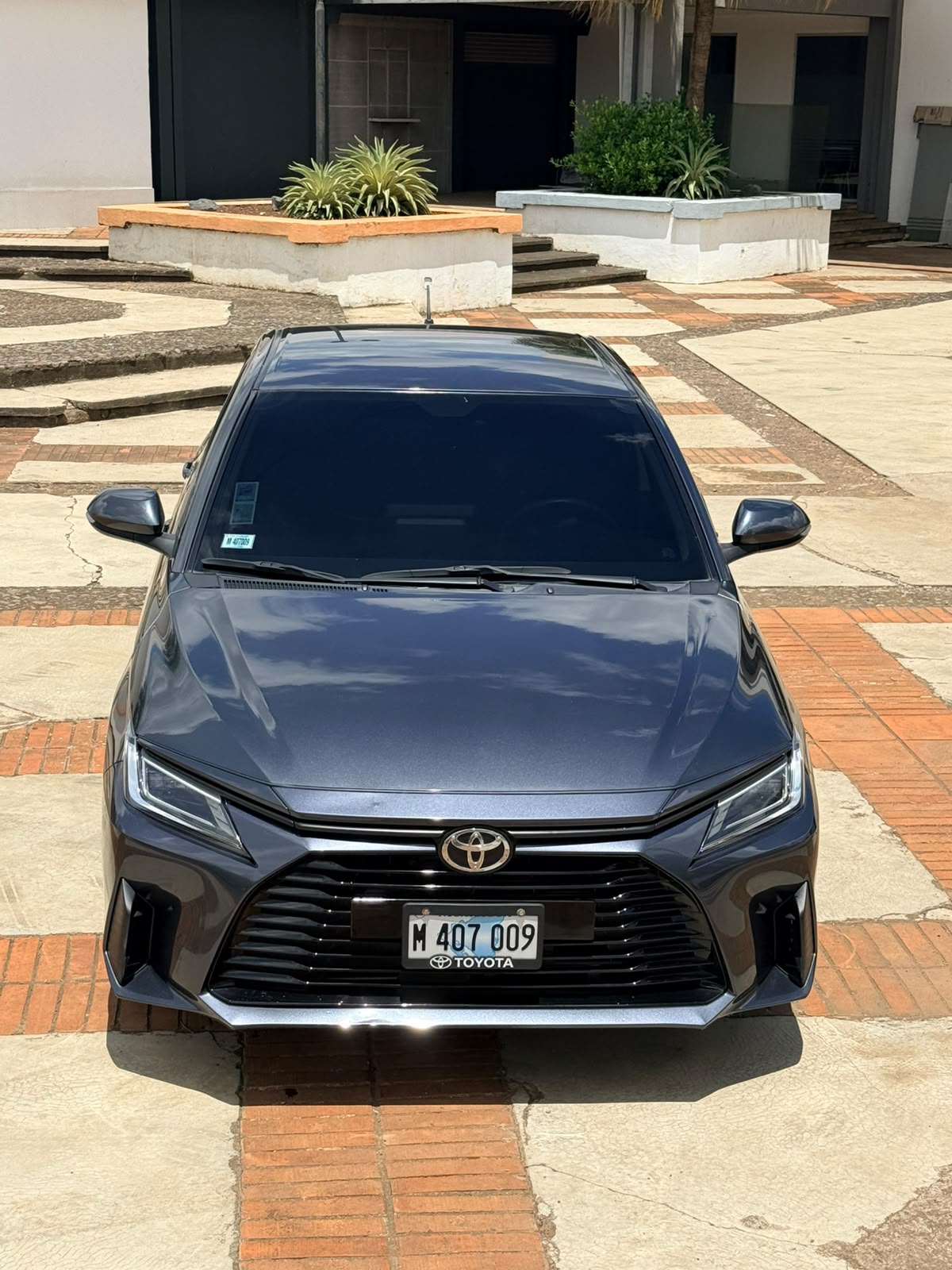 TOYOTA YARIS AUTOMATICO
